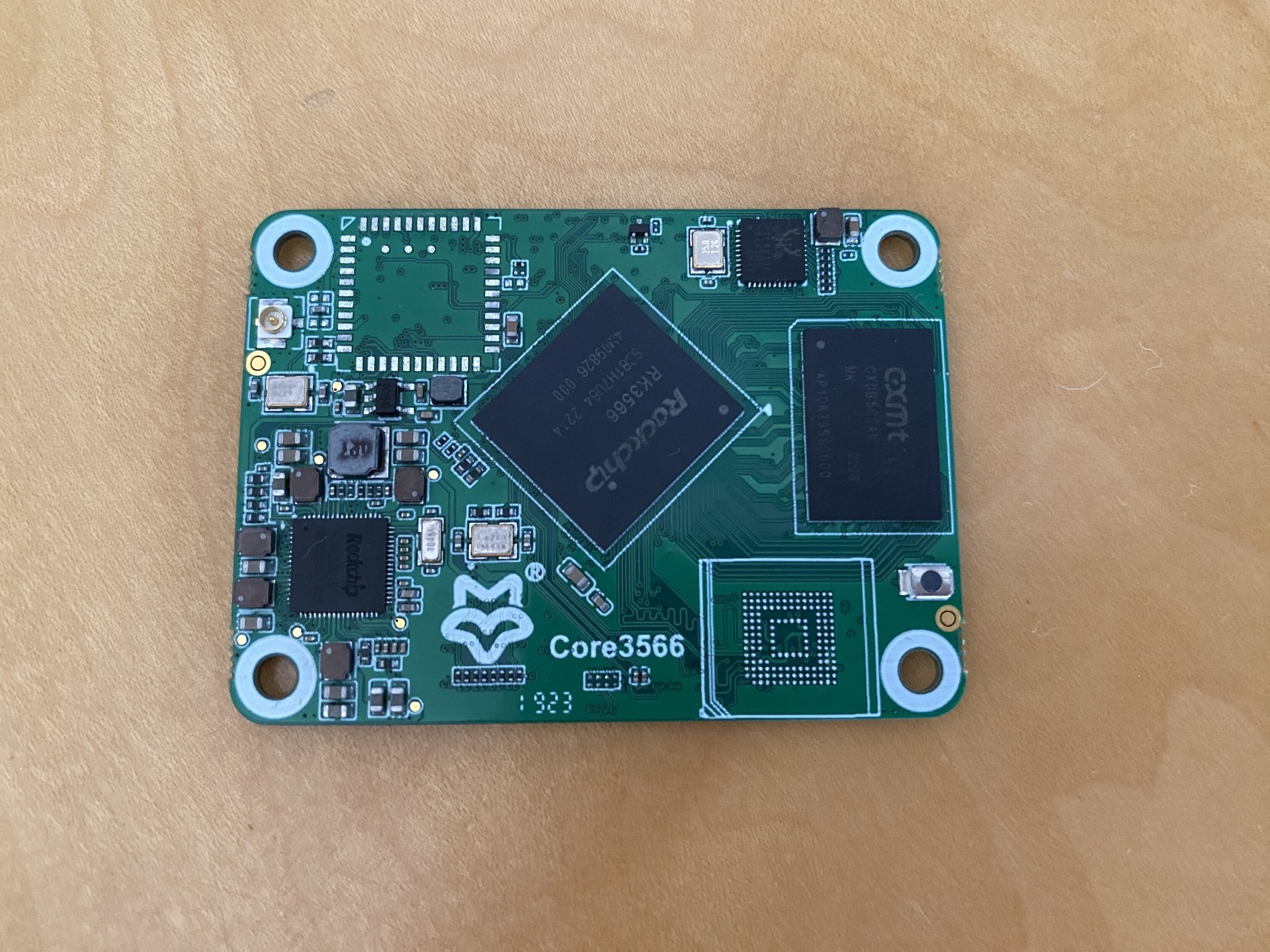 WaveShareのRK3566搭載CM4パチもんモジュールCore3566を買ってみた
