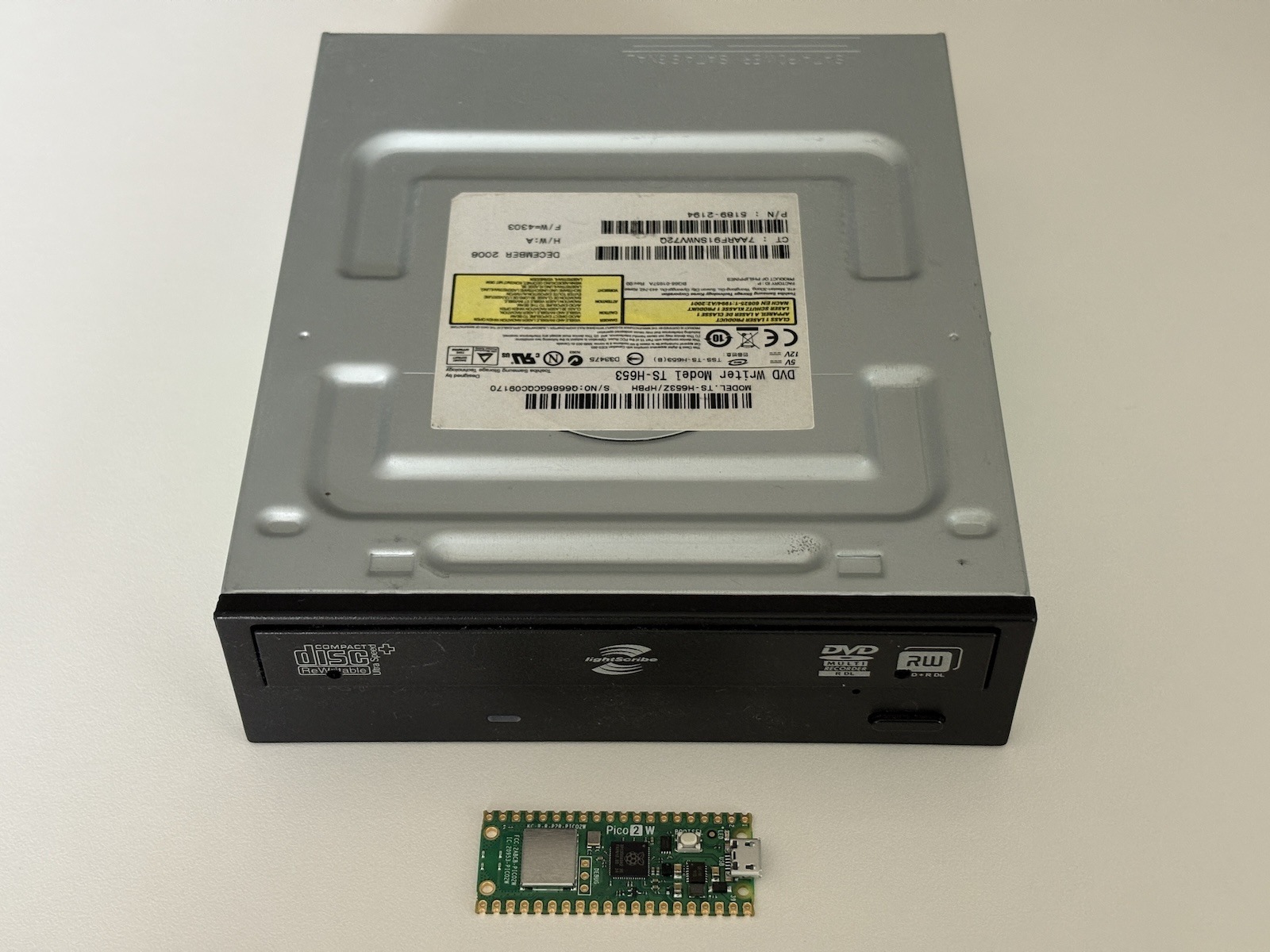 CD-ROMドライブにRaspberry Pi Pico 2Wを内蔵する「EjectPico」 - あっ