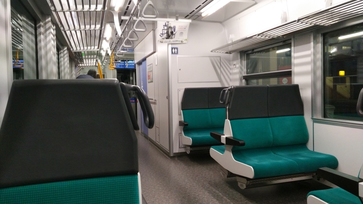 路線バスと夜汽車の旅 山線h100系 Decmo Antiquity In My Closet