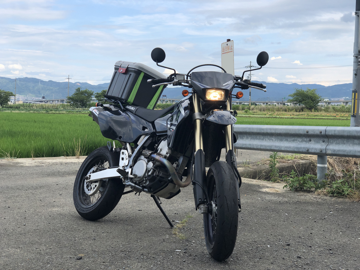 【期間限定】DRZ400SM用モトクロッサーポリタン＆シートセット SUZUKIのDRZ400SMのバイク用品・パーツ・部品の事ならオフロード