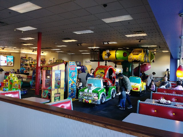 chuck E cheese's