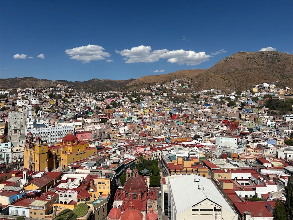 メキシコ　グアナフアトの風景 宝石箱をひっくり返したような街、メキシコ「グアナファト」の