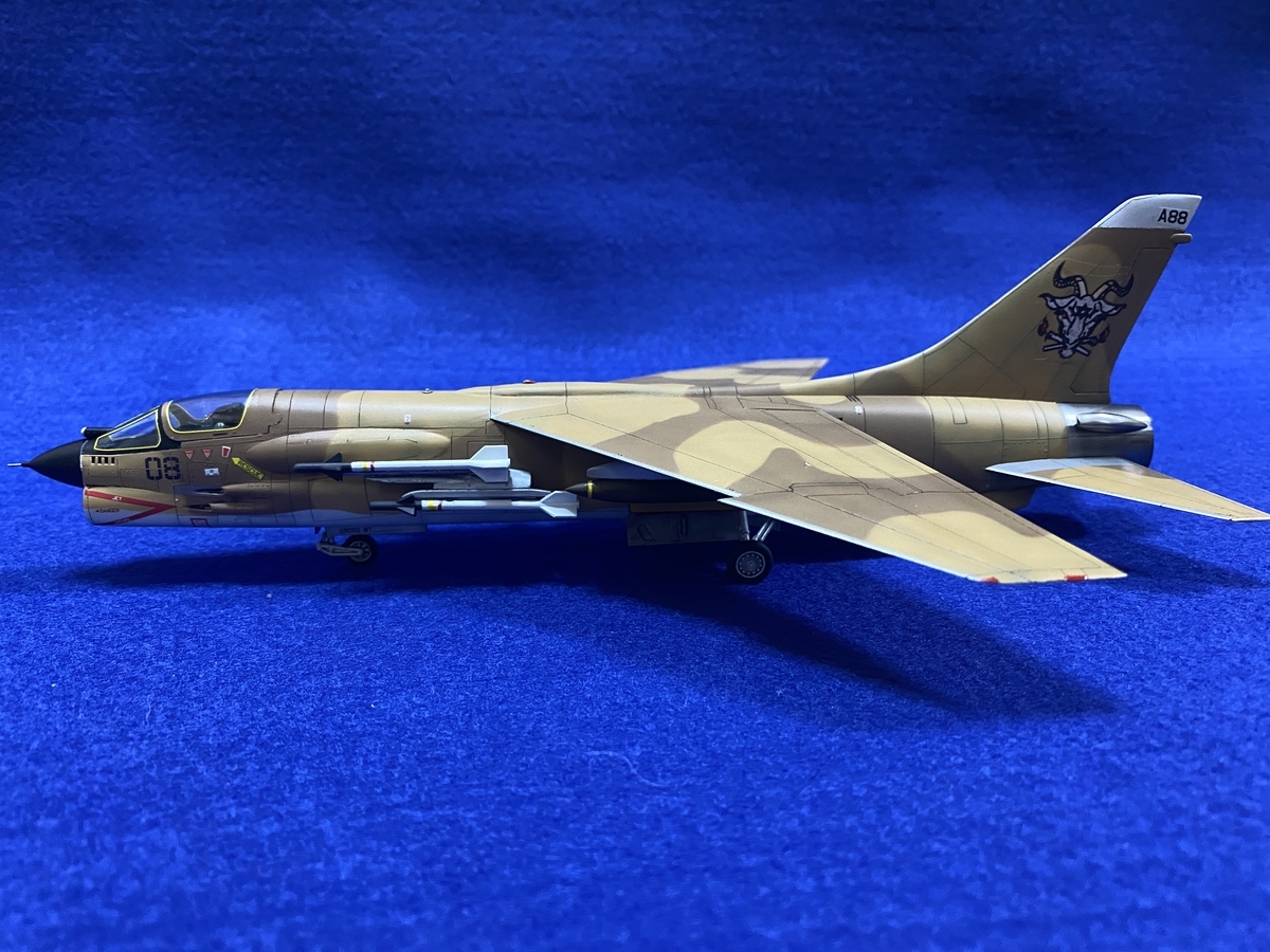 1/72 F-8E クルセイダー ボリス（ハセガワ） - エトランジェ － エリア