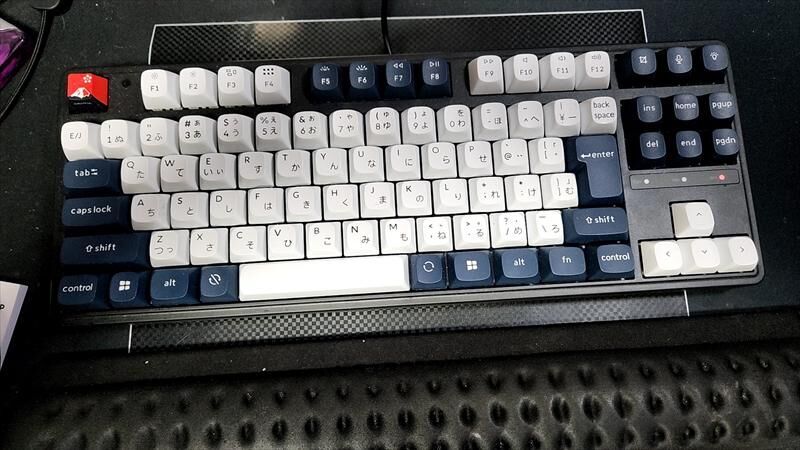 Quntis　モニター　GlowPro
