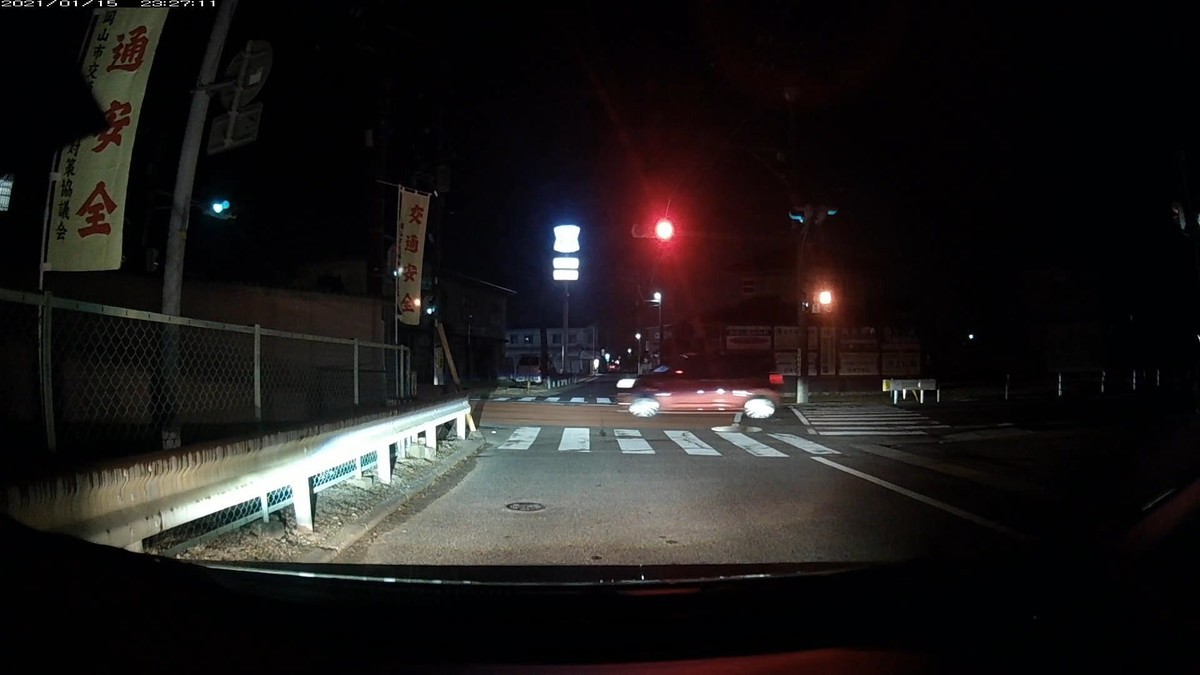 ２台目と３台目の赤系塗色２連続や、６台目、７台目、９台目の「・・」始まりナンバー飛び石３連続など、毎日続いていることを考えれば、訝しめてしまう状況が見られた。