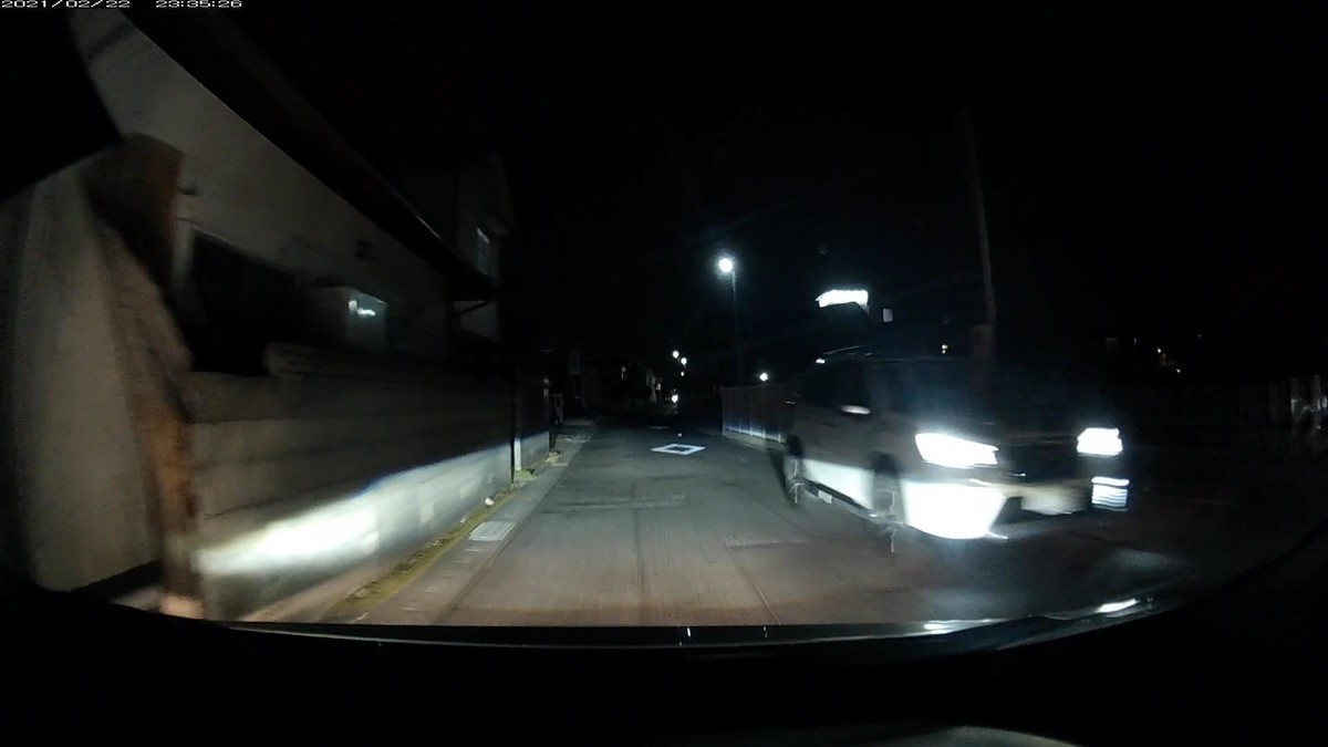 ①プリウス　　　白　〇〇〇〇〇　〇　〇〇〇〇　　　３０ｍ（強制尾行張り込み）  ②軽自動車　　　白　鳥取５８０　〇　３５４６　　５００ｍ  ③ヴェラール　　白　岡山３０Ｋ　や　・・・１　１６００ｍ（１桁ナンバー）  ④フォレスター　白　岡山３６１　り　・・１５　１８００ｍ（２桁）  ⑤軽自動車　　　白　岡山５８１　か　２１２２　２１００ｍ’（４桁中３桁同字）  ⑥アクア　　　　黒　〇〇〇〇〇　〇　〇〇〇〇　２９５０ｍ（強制尾行張り込み）