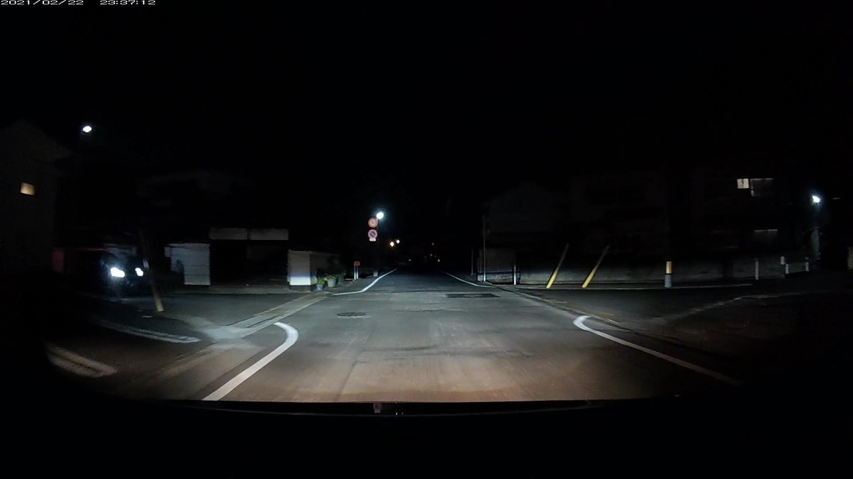 ①プリウス　　　白　〇〇〇〇〇　〇　〇〇〇〇　　　３０ｍ（強制尾行張り込み）  ②軽自動車　　　白　鳥取５８０　〇　３５４６　　５００ｍ  ③ヴェラール　　白　岡山３０Ｋ　や　・・・１　１６００ｍ（１桁ナンバー）  ④フォレスター　白　岡山３６１　り　・・１５　１８００ｍ（２桁）  ⑤軽自動車　　　白　岡山５８１　か　２１２２　２１００ｍ’（４桁中３桁同字）  ⑥アクア　　　　黒　〇〇〇〇〇　〇　〇〇〇〇　２９５０ｍ（強制尾行張り込み）