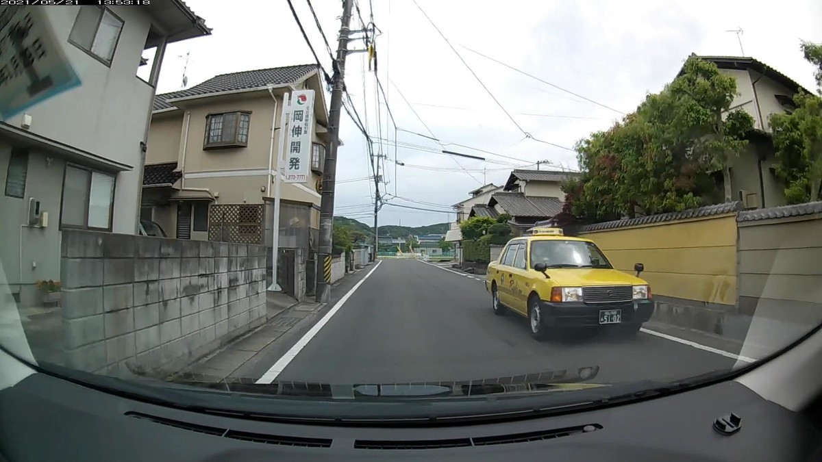 〇遭遇順 車種 塗色 ナンバー 遭遇地点までの走行距離 (容疑) ①アルファード 白 〇〇3〇〇 〇 3388 30m(ゾロ目、赤車両画像検索させナンバー) ②ムーヴカス 黒 岡山581 に 8916 70m(赤車両画像半端ググらせナンバー) ③コンフォート 黄 岡山500 あ 5102 120m(黄色塗色) ④ノート 白 岡山564 ろ 1122 220m(ゾロ目、赤車両画像検索させナンバー) ⑤ルーミー 銀 岡山534 に 8228 230m(半端ゾロ目) 3388 at DuckDuckGo 8916 - Google 検索 1122 at DuckDuckGo
