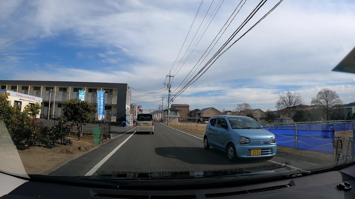 ☆★☆【令和３年１２月０６日㈪遭遇車リスト】  新幹線側道経由ルート、走行距離３５００ｍ（➊は、「最後の１台」の意。）  　自宅　３００ｍ圏内（毎日必ず嫌がらせ容疑車が現れる圏内）の遭遇車総数６台。  　仕事場３００ｍ圏内（上記圏内に次いで嫌がらせ容疑車多発）の遭遇車総数５台。     〇塗色　遭遇順　車種　ナンバー　遭遇地点までの走行距離（特徴＆容疑）  ③黄系　Ｎ－ＢＯＸ　　岡山５８５　ひ　・２１６　　　５０ｍ（黄系・３桁）  ④白　ステップワゴン　岡山５３４　せ　・３０７　　　９０ｍ（２連続３桁）  ⑥青　アルト　　　　　岡山５８１　き　６１２２　　２１０ｍ（青塗色）  ➊白　ノア　　　　　　岡山５４３　ま　・・１２　３４００ｍ（最後が２桁）  　※遭遇最初６台の内、半数の３台が、しっかりと毎日の容疑要件を満足した。仕事場前に現れた最後の遭遇車も・・１２だった。