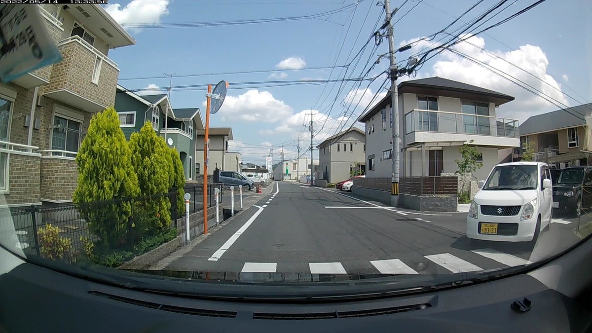 ☆★☆【令和４年５月１４日㈯遭遇車リスト】  国道経由ルート、走行距離３５００ｍ  　自宅　９００ｍ圏内（毎日必ず嫌がらせ容疑車が現れる圏内）の登場車総数６台。  　目的地３００ｍ圏内（上記圏内に次いで嫌がらせ容疑車多発）の登場車総数ＮＡ台。  〇塗色　遭遇順　車種　ナンバー　自宅からの距離（特徴＆容疑）  ②白　ワゴンＲ　　　　岡山５８０　ひ　９３３３　　２９０ｍ（４桁中３桁同字ナンバー）  ⑤黒　フリード　　　　岡山５３３　る　・３７５　　２９０ｍ（３桁ナンバー）  ⑥白　エクストレイル　岡山３３２　つ　・７７０　　２９０ｍ（３桁２連続）  ➊白　ノア　　　　　　岡山５４４　に　・３１０　３４３０ｍ（３桁ナンバー）