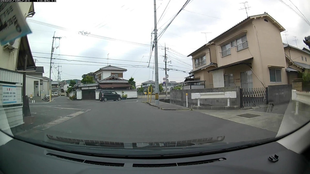 ☆★☆【令和4年5月21日㈯遭遇車リスト】 国道経由ルート、走行距離3500m 自宅 1300m圏内(毎日必ず嫌がらせ容疑車が現れる圏内)の登場車総数6台。 目的地1500m圏内(上記圏内に次いで嫌がらせ容疑車多発)の登場車総数6台。 〇塗色 遭遇順 車種 ナンバー 自宅からの距離(特徴&容疑) ①黒 ワゴンR 岡山581 の ・424 30~250m(3桁死ねよナンバー) ②白 NーWGN 岡山583 つ 2386 250m (②と⑤が同一ナンバー) ③白 カムリ 江東310 つ 5000 250m (4桁中3桁同字ナンバー) ⑤白 Z4 岡山330 ね 2386 1300m (②と⑤が同一ナンバー) ⑥青 XV 岡山350 ぬ 8080 1300m (青系塗色) ➏黒 A3 岡山331 や 3333 2800m (4桁全同字ナンバー)