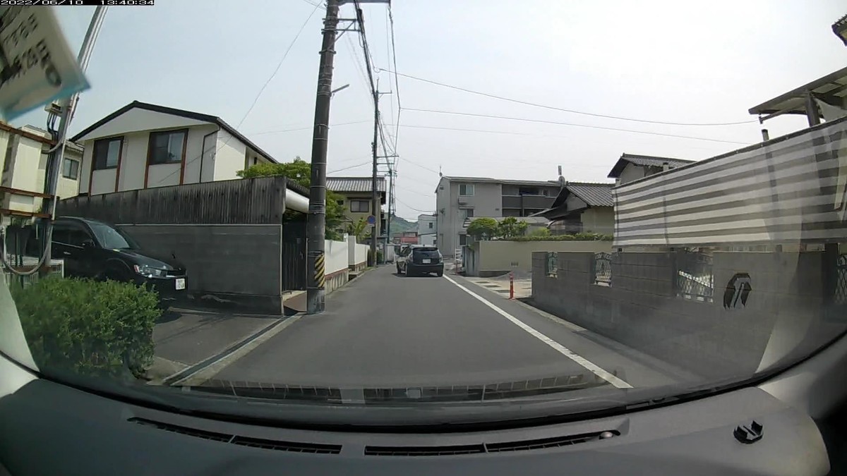☆★☆【令和４年６月１０日㈮遭遇車リスト】  国道経由ルート、走行距離３５００ｍ  　自宅　９００ｍ圏内（毎日必ず嫌がらせ容疑車が現れる圏内）の登場車総数６台。  　目的地９００ｍ圏内（上記圏内に次いで嫌がらせ容疑車多発）の登場車総数５台。  〇塗色　遭遇順　車種　ナンバー　　　　　自宅からの走行距離（特徴＆容疑）  ①白　タント　　　岡山５８７　か　・３０３　　　５０ｍ（３桁ナンバー）  ③白　プラド　　　岡山３５９　つ　・８００　　　５０ｍ（３桁ナンバー）　  ⑥黒　アクア　　　岡山５４３　た　・・２７　　４００ｍ（２桁ナンバー）  ➌白　ダイナ　　　岡山４０２　〇　５６７８　３３００ｍ（等差数列ナンバー）  ➋白　エルフ　　　岡山４０〇　〇　・９３１　３３００ｍ（３桁ナンバー）  ➊黒　セレナ　　　岡山３３１　ま　・３９０　３５００ｍ（３桁ナンバー）