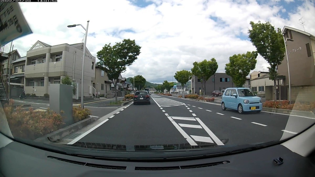 ☆★☆【令和4年7月23日㈯遭遇車リスト】 国道経由ルート、走行距離3500m 自宅 900m圏内(毎日必ず嫌がらせ容疑車が現れる圏内)の登場車総数 4台。 目的地 400m圏内(上記圏内に次いで嫌がらせ容疑車多発)の登場車総数NA台。 〇塗色 遭遇順 車種 ナンバー 自宅からの走行距離(特徴&容疑) ①白 軽トラック 岡山42 さ 5161 30m~(分類番号死にナンバー) ③緑系 キャスト 岡山586 つ ・823 290m(3桁ナンバー) ④茶 デイズ 岡山585 き ・708 700m(3桁ナンバー2連続) ➊青 トコット 岡山581 そ 2537 3450m(青塗色) ※相変わらずの、最初ないし最後3台以内の遭遇車の半数以上が毎日の嫌がらせ容疑要件を満足する状況。