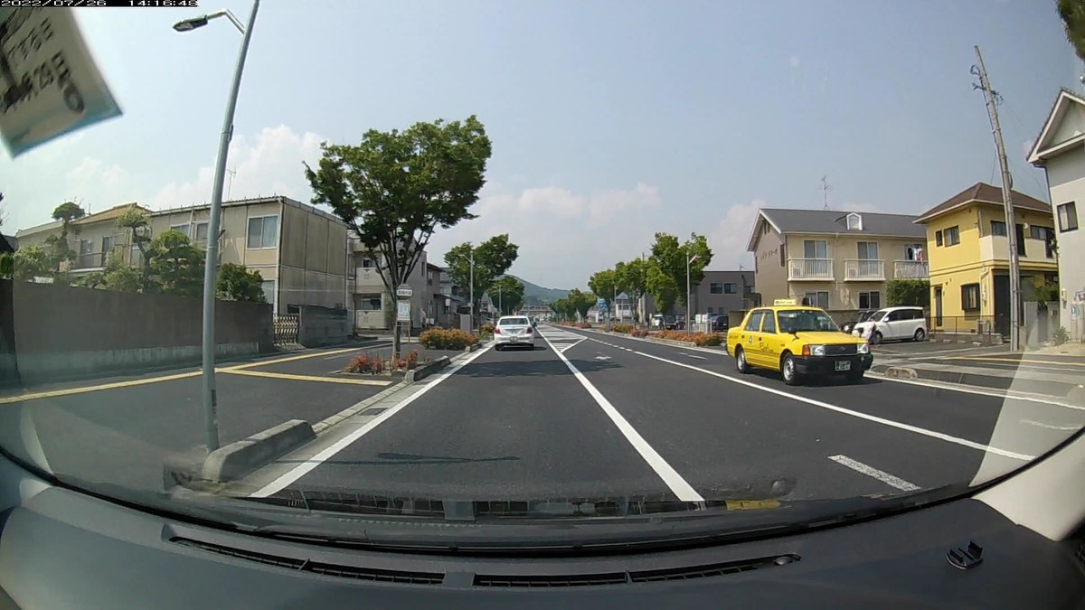 ☆★☆【令和4年7月26日㈫遭遇車リスト】 国道経由ルート、走行距離3500m 自宅 900m圏内(毎日必ず嫌がらせ容疑車が現れる圏内)の登場車総数 3台。 目的地 400m圏内(上記圏内に次いで嫌がらせ容疑車多発)の登場車総数 8台。 〇遭遇順 塗色 車種 ナンバー 自宅からの走行距離(特徴&容疑) ③黄 N-BOX 岡山580 ゆ 3636 80m(黄塗色) ➏赤 ヴィッツ 岡山548 る 7007 3100m(赤塗色) ➎黒 カローラ 岡山549 と 1357 3100m(等差数列ナンバー) ➍銀 キャンター 岡山102 と ・888 3100m(3桁全同字ナンバー) ➊黄 コンフォート 岡山500 あ 4109 3450m(黄塗色) ※前日の➋1357と同日の➎1357は、同一車両・同一地点。 ※同一車両・同一地点も、時刻は49分差。 ※そのタイミングでそこにいること自体が偶発たり得ない。