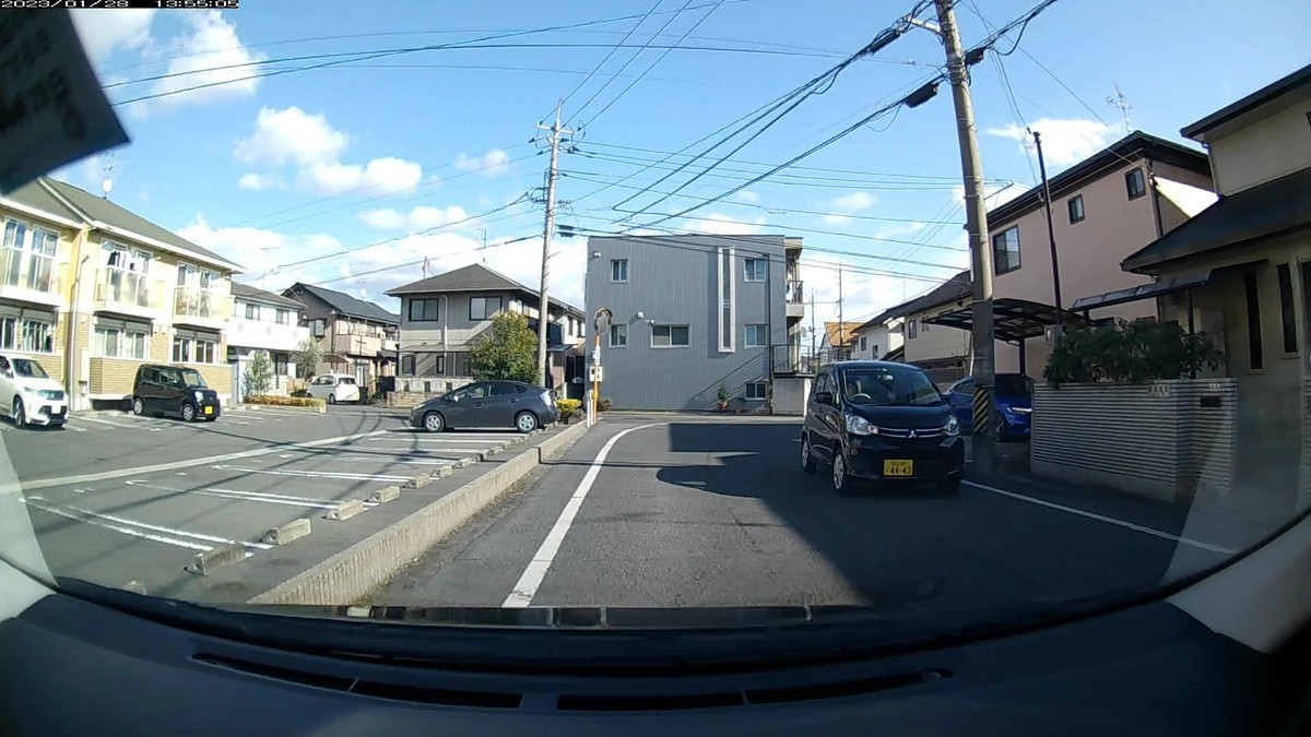 ☆★☆【令和5年1月28日㈯遭遇車リスト】 国道経由仕事場町内縦貫ルート3700m 【出発地1000m圏内】遭遇総数0台 ⓵黒 三菱eK 岡山581 す 4443 80m(4桁中3桁同字ナンバー) ⓶青 アクティ 岡山483 い 6250 210m(青塗色) 【目的地1000m圏内】遭遇総数5台 ➏白 ワゴンR 岡山580 な 7977 2700m(4桁中3桁同字ナンバー) ➌赤 マツダ2 岡山532 と 1525 2800m(赤塗色) ➋黒 スペーシア 岡山584 う ・209 2900m(3桁ナンバー) ➊黒 ミニ 岡山502 ね 8298 3000m(【九】)