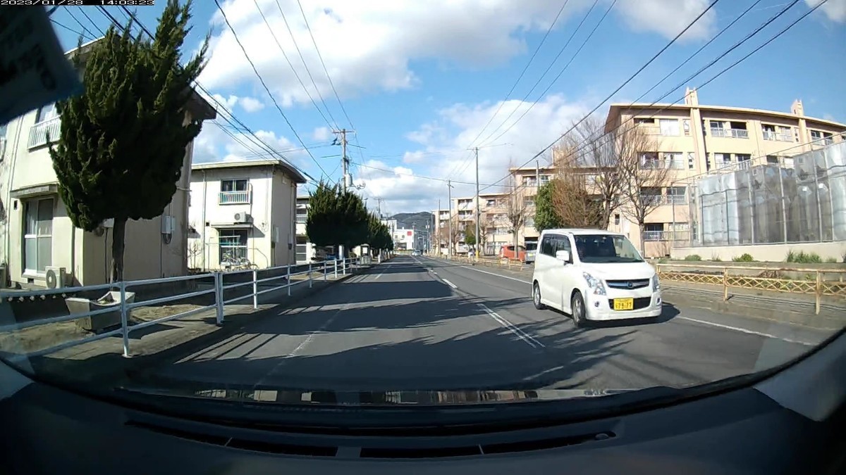 ☆★☆【令和5年1月28日㈯遭遇車リスト】 国道経由仕事場町内縦貫ルート3700m 【出発地1000m圏内】遭遇総数0台 ⓵黒 三菱eK 岡山581 す 4443 80m(4桁中3桁同字ナンバー) ⓶青 アクティ 岡山483 い 6250 210m(青塗色) 【目的地1000m圏内】遭遇総数5台 ➏白 ワゴンR 岡山580 な 7977 2700m(4桁中3桁同字ナンバー) ➌赤 マツダ2 岡山532 と 1525 2800m(赤塗色) ➋黒 スペーシア 岡山584 う ・209 2900m(3桁ナンバー) ➊黒 ミニ 岡山502 ね 8298 3000m(【九】)