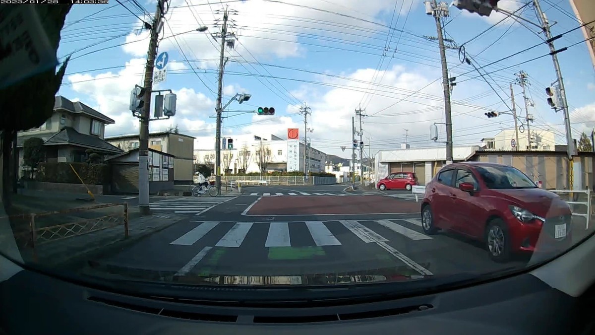 ☆★☆【令和5年1月28日㈯遭遇車リスト】 国道経由仕事場町内縦貫ルート3700m 【出発地1000m圏内】遭遇総数0台 ⓵黒 三菱eK 岡山581 す 4443 80m(4桁中3桁同字ナンバー) ⓶青 アクティ 岡山483 い 6250 210m(青塗色) 【目的地1000m圏内】遭遇総数5台 ➏白 ワゴンR 岡山580 な 7977 2700m(4桁中3桁同字ナンバー) ➌赤 マツダ2 岡山532 と 1525 2800m(赤塗色) ➋黒 スペーシア 岡山584 う ・209 2900m(3桁ナンバー) ➊黒 ミニ 岡山502 ね 8298 3000m(【九】)