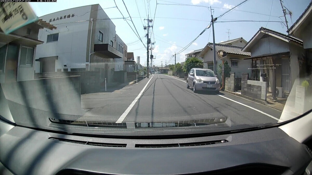 ２２日㈯　自宅町内縦断・国道経由ルート走行５０００ｍ。  　最初５台中４台と最後２台の遭遇車が毎日の嫌がらせ容疑要件を満足するお約束。  ①・・・２、③青、④・・７７、➄９１６２【九】、➋８８８８、➊青・６１６。  ①白　プリウス　　　　岡山３４３　は　・・・２　　２００ｍ（１桁）　  ③青　パレット　　　　岡山５８１　ぬ　８８１４　　２５０ｍ（青）  ④黒　Ｎ－ＢＯＸ　　　岡山７９８　か　・・７７　　４５０ｍ（２桁）  ➄銀　フィット　　　　岡山５０２　す　９１６２　　５５０ｍ（【九】）  ➋白　キャスト　　　　岡山５８３　ふ　８８８８　３３８０ｍ（【四全】）  ➊青　タンク　　　　　岡山５３５　ら　・６１６　３４５０ｍ（青＆３桁）