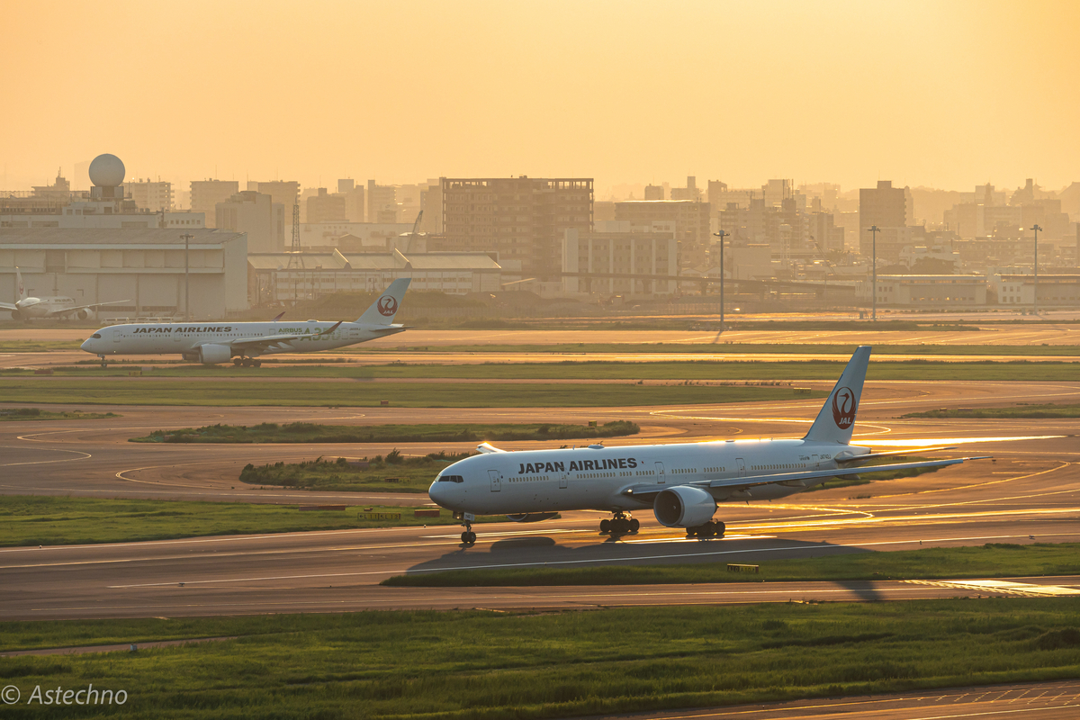 夏の羽田空港で飛行機撮影 - Astechno の hikokiphoto
