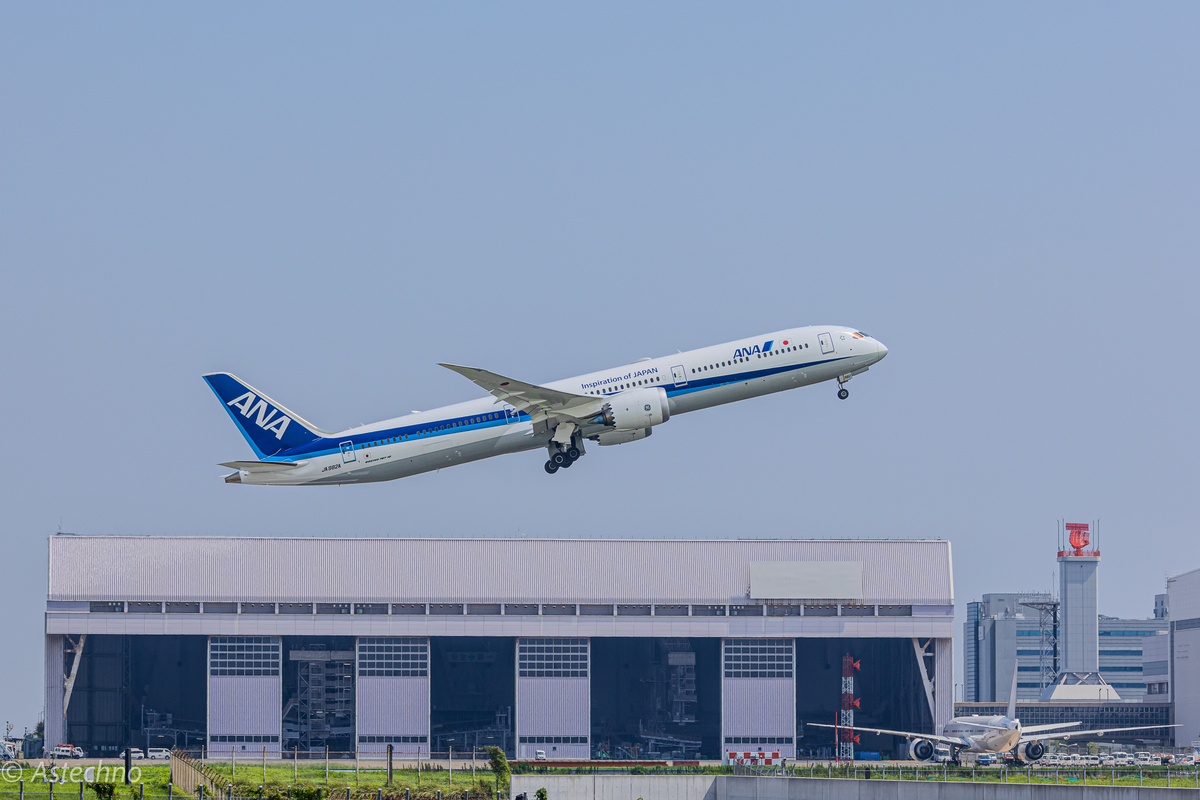 希少 1/200 羽田空港 スポット107.108 空港滑走路模型ベース 背景付 飛行機撮影スポット(羽田空港)】羽田空港第2ターミナル展望