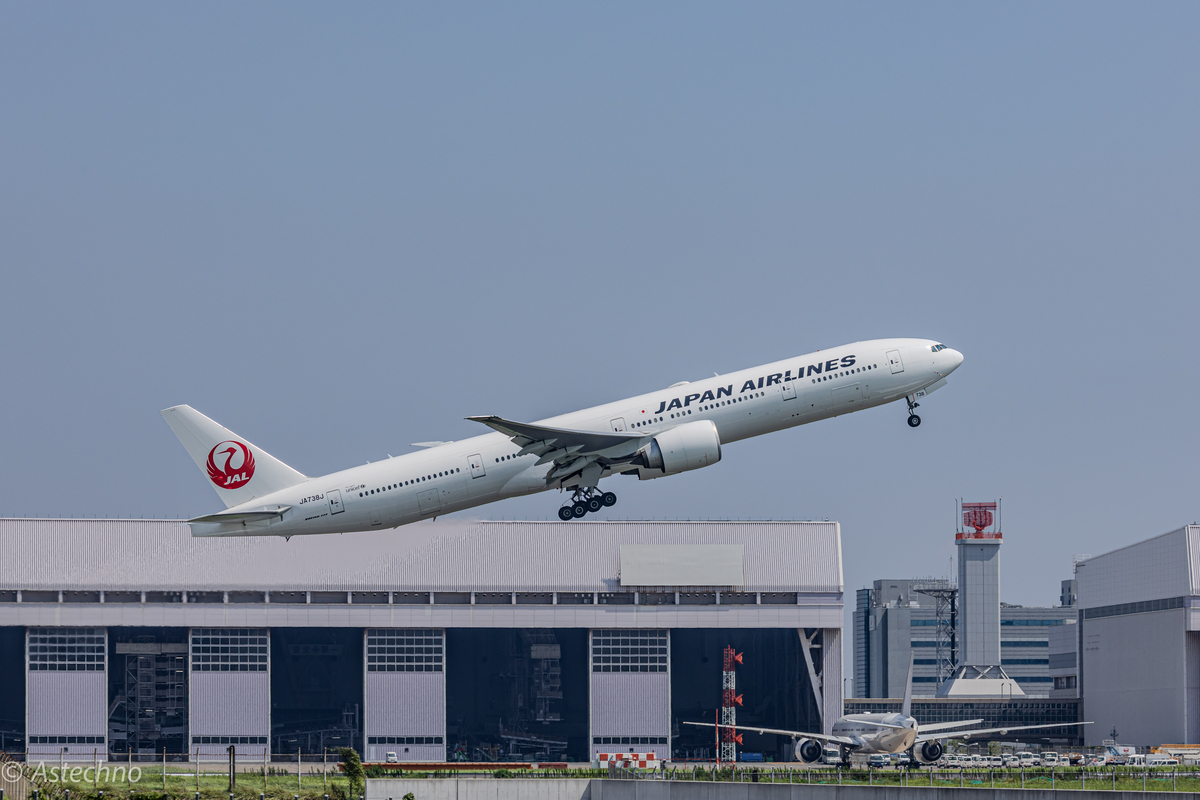 希少 1/200 羽田空港 スポット107.108 空港滑走路模型ベース
