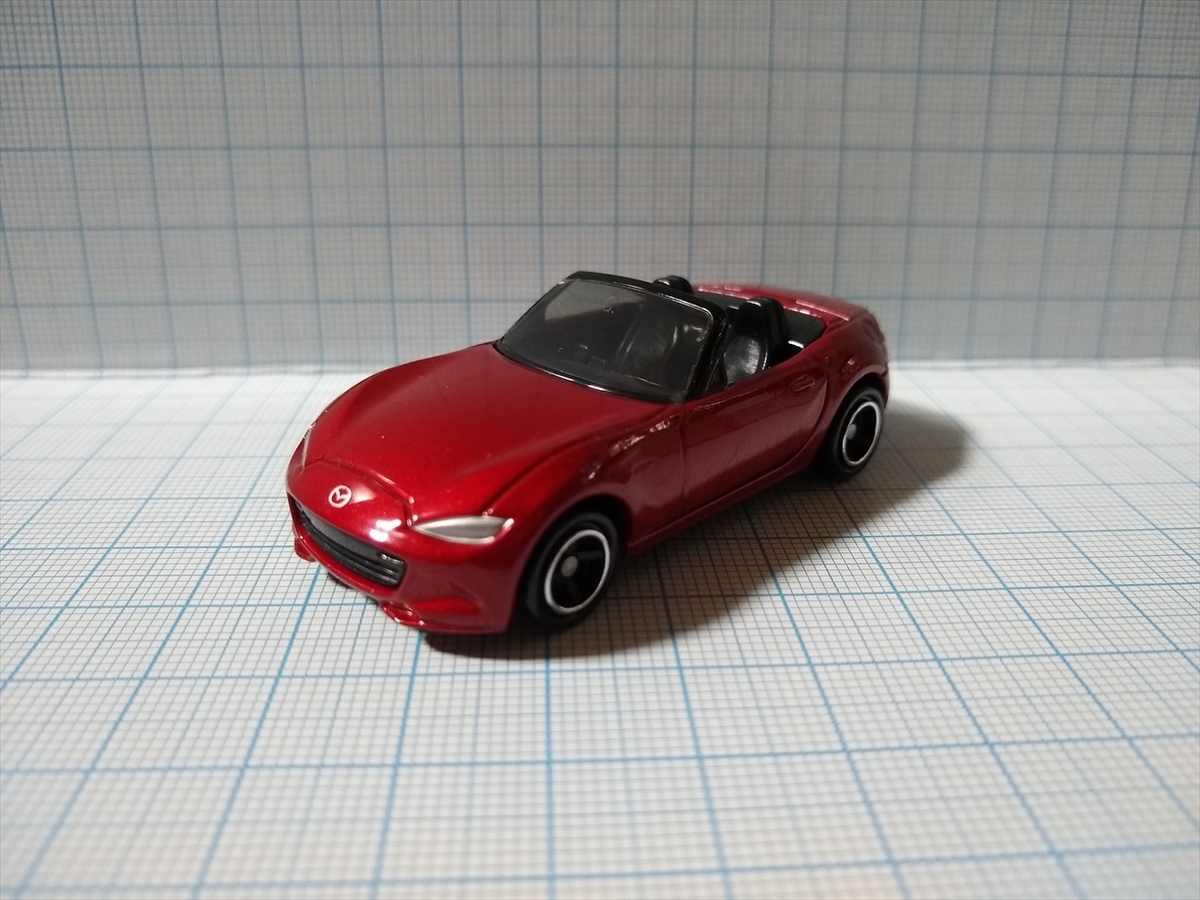 トミカ No.26 マツダ ロードスターの画像１