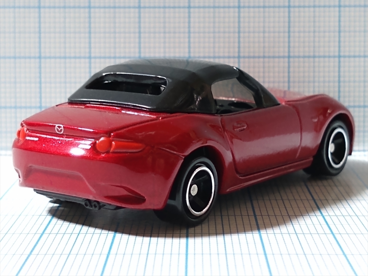 トミカ No.26 マツダ ロードスターの画像４