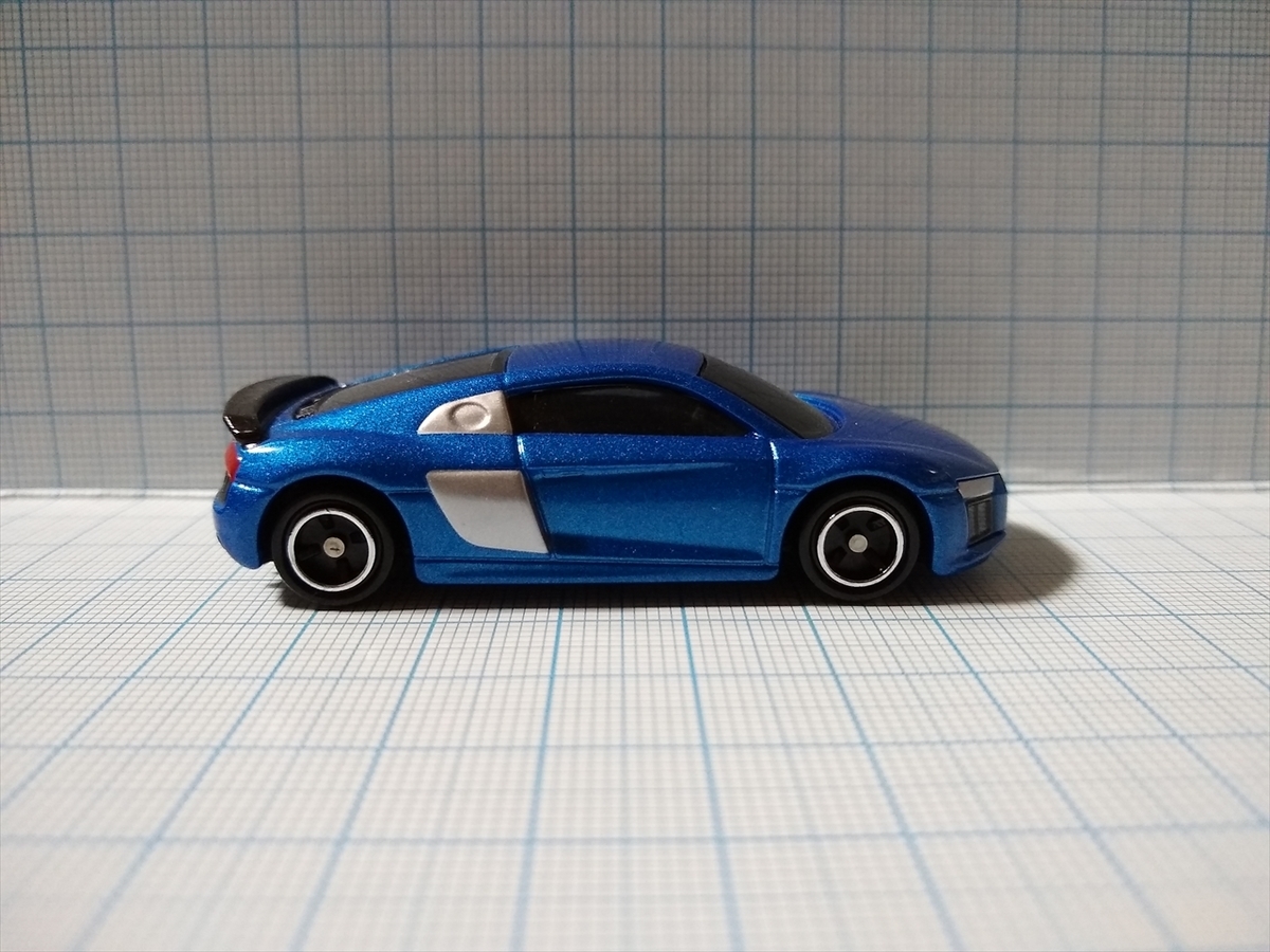 トミカ No.39 アウディ R8 初回特別仕様の画像３