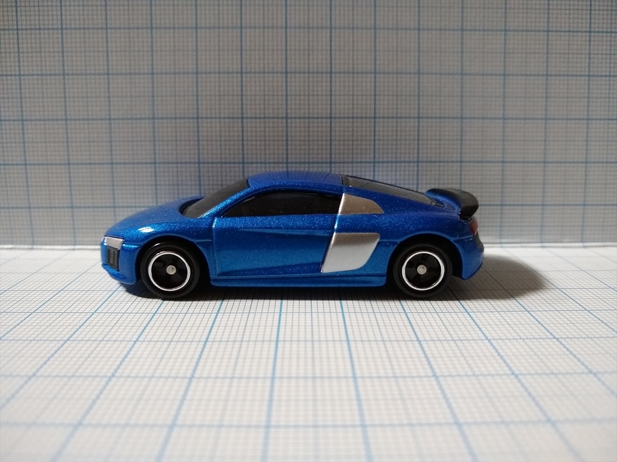 トミカ No.39 アウディ R8 初回特別仕様の画像５