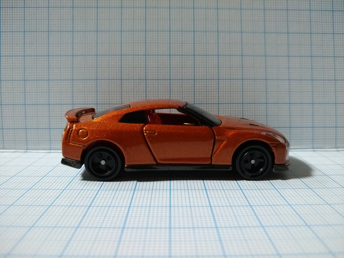 トミカ No.23 日産 GT-Rの画像３