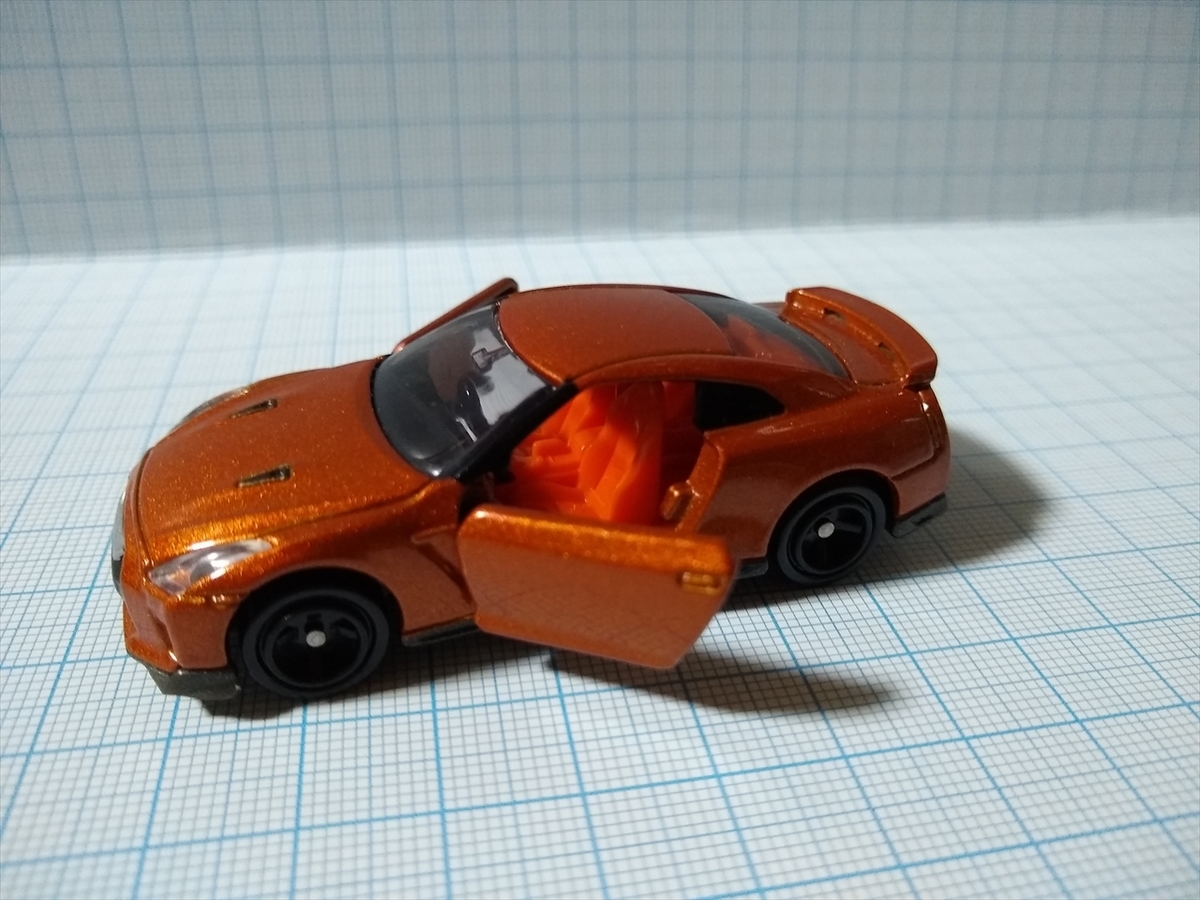 トミカ No.23 日産 GT-Rの画像４