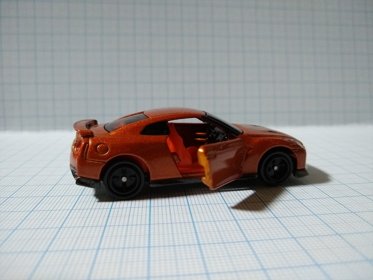 トミカ No.23 日産 GT-Rの画像３
