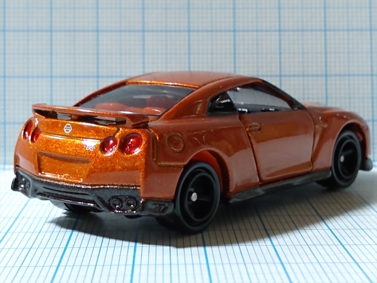 トミカ No.23 日産 GT-Rの画像４