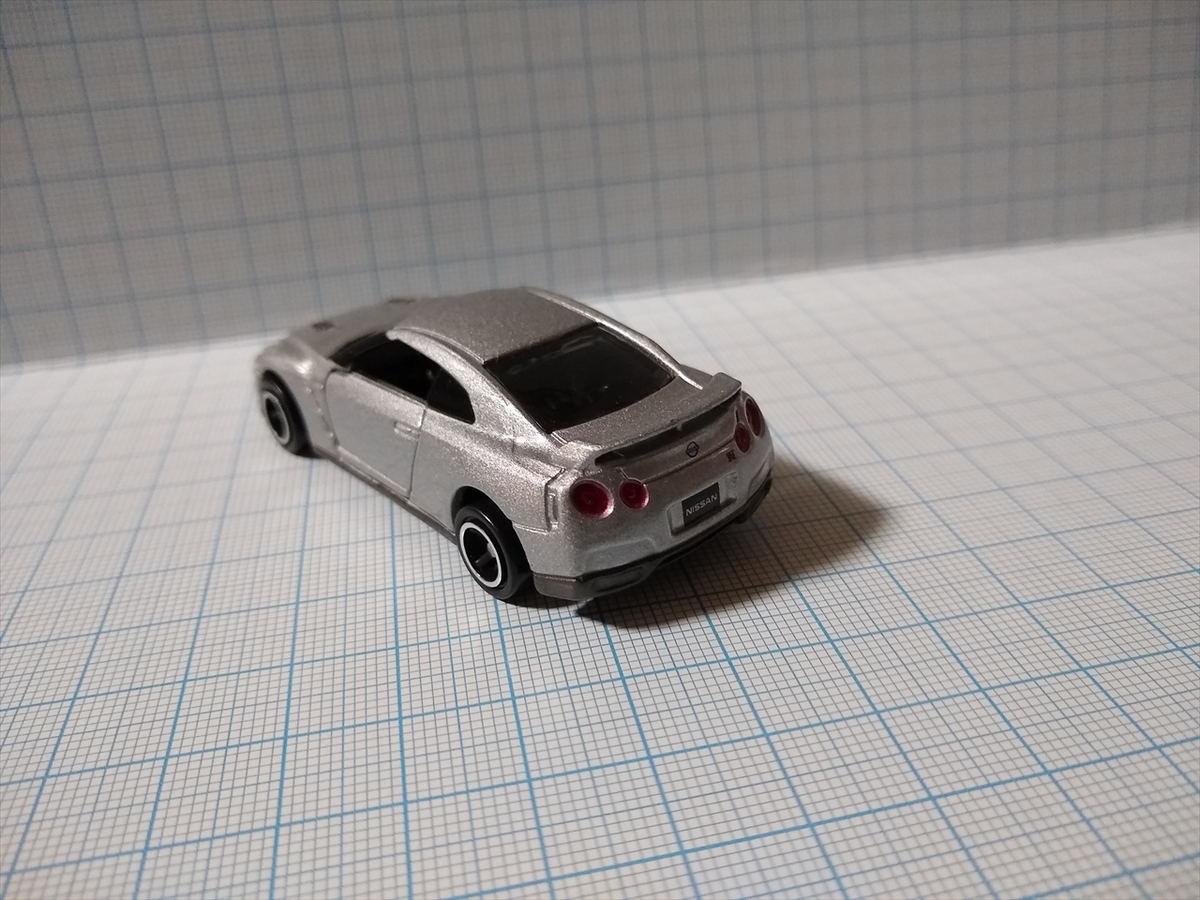 トミカ No.94 日産 GT-Rの画像