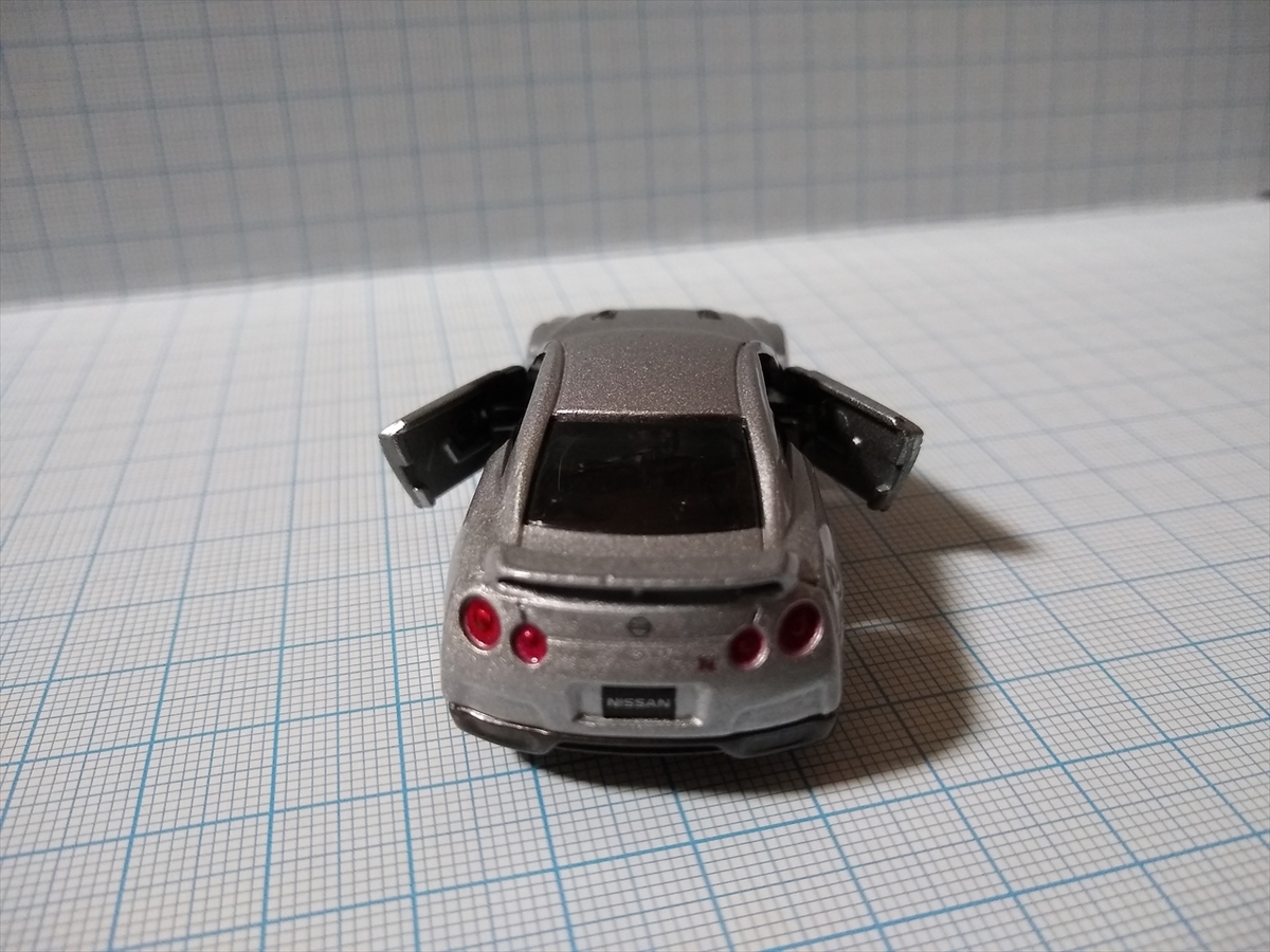 トミカ No.94 日産 GT-Rの画像１