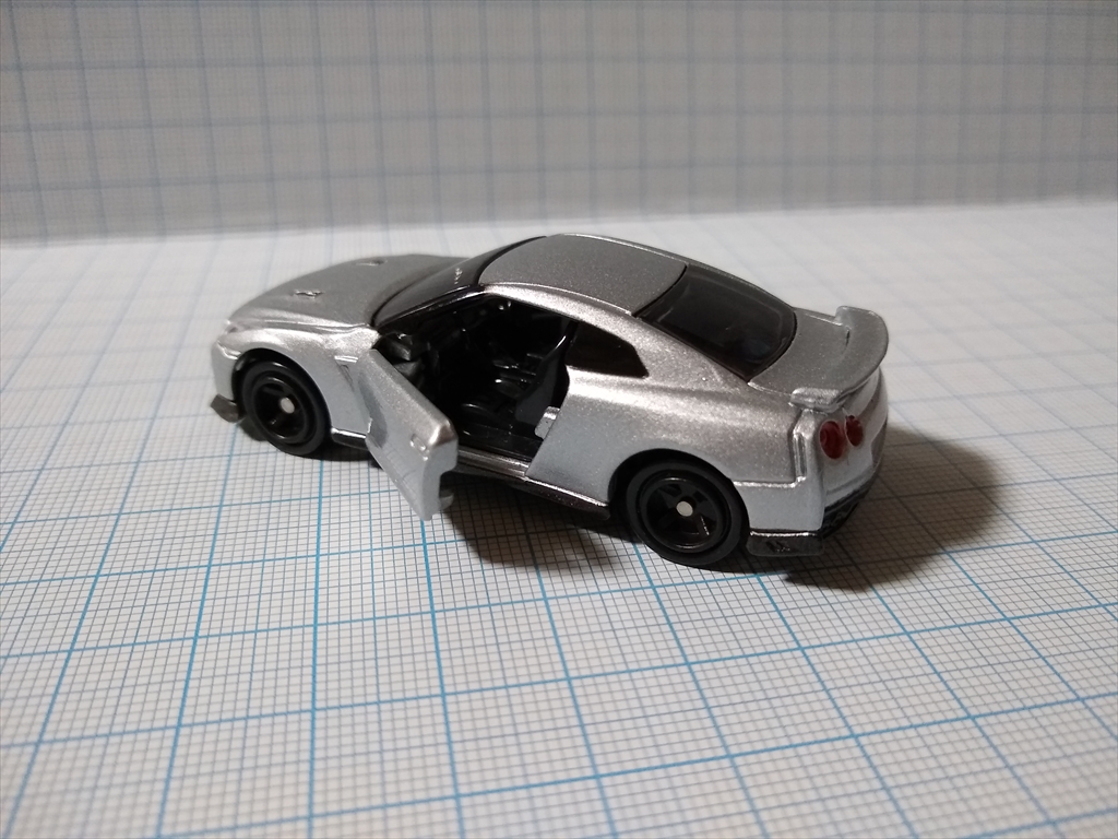 トミカ No.23 日産 GT-R（初回特別仕様）の画像１