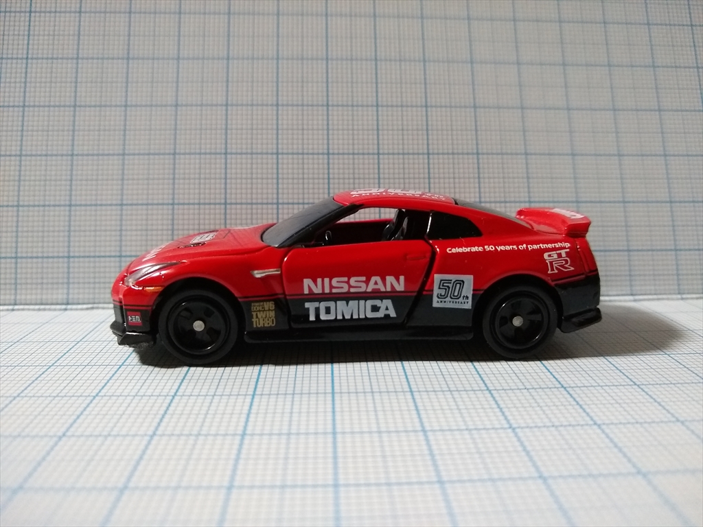 日産 GT-R トミカ50周年記念仕様 designed by NISSANの画像５