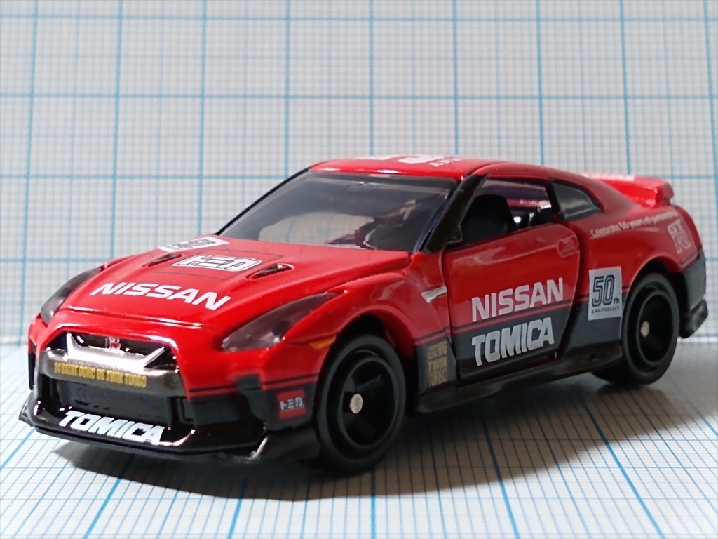 日産 GT-R トミカ50周年記念仕様 designed by NISSANの画像３