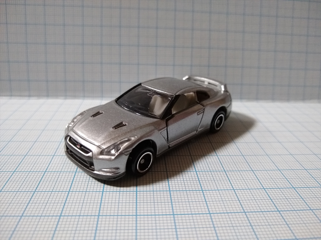 トミカ 日産 GT-R(シルバー) 日産工場見学記念の画像１
