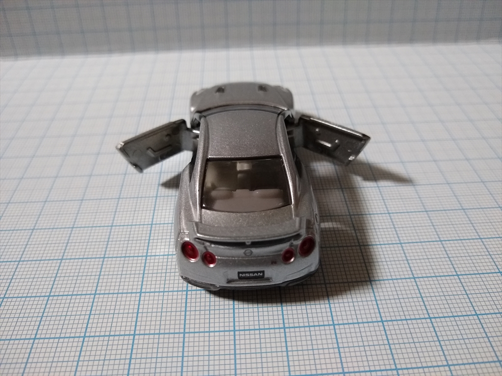 トミカ 日産 GT-R(シルバー) 日産工場見学記念の画像３