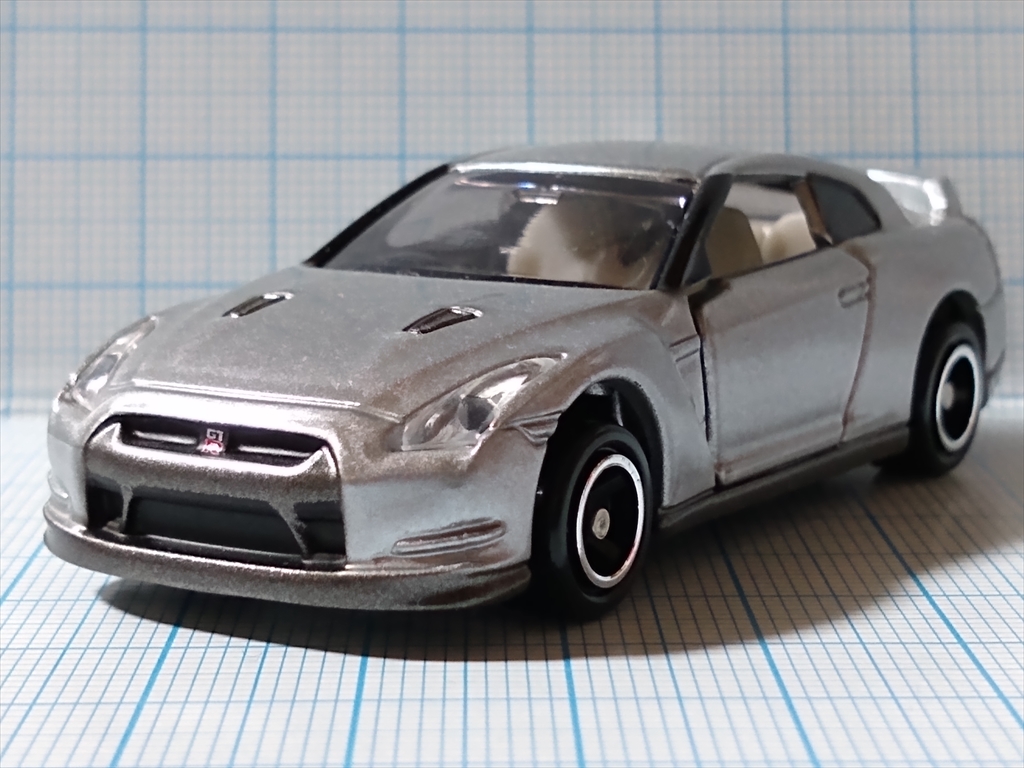 トミカ 日産 GT-R(シルバー) 日産工場見学記念の画像３