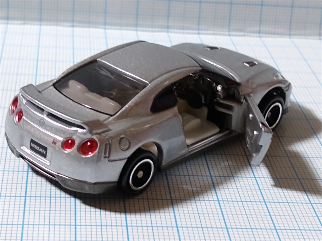 トミカ 日産 GT-R(シルバー) 日産工場見学記念の画像６