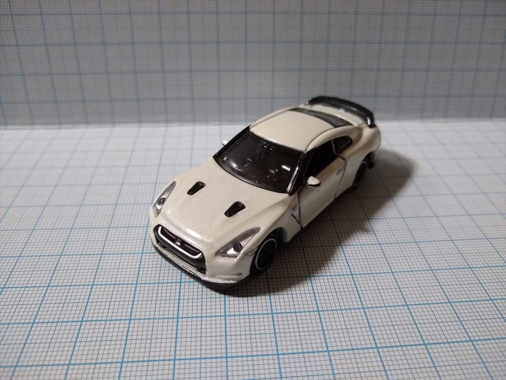 トミカ トミカリミテッド 単品100番達成記念 NISSAN GT-R