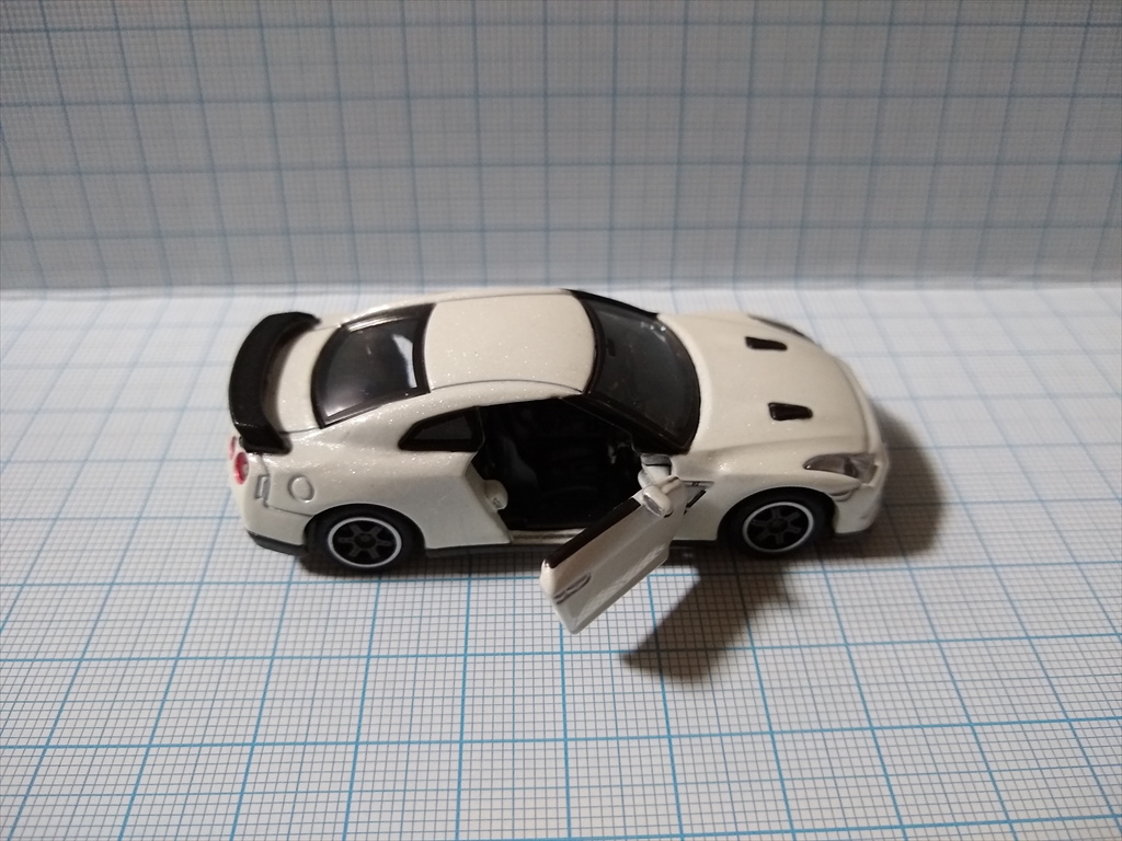 トミカ リミテッド TL0136 日産 GT-R SpecVの画像１