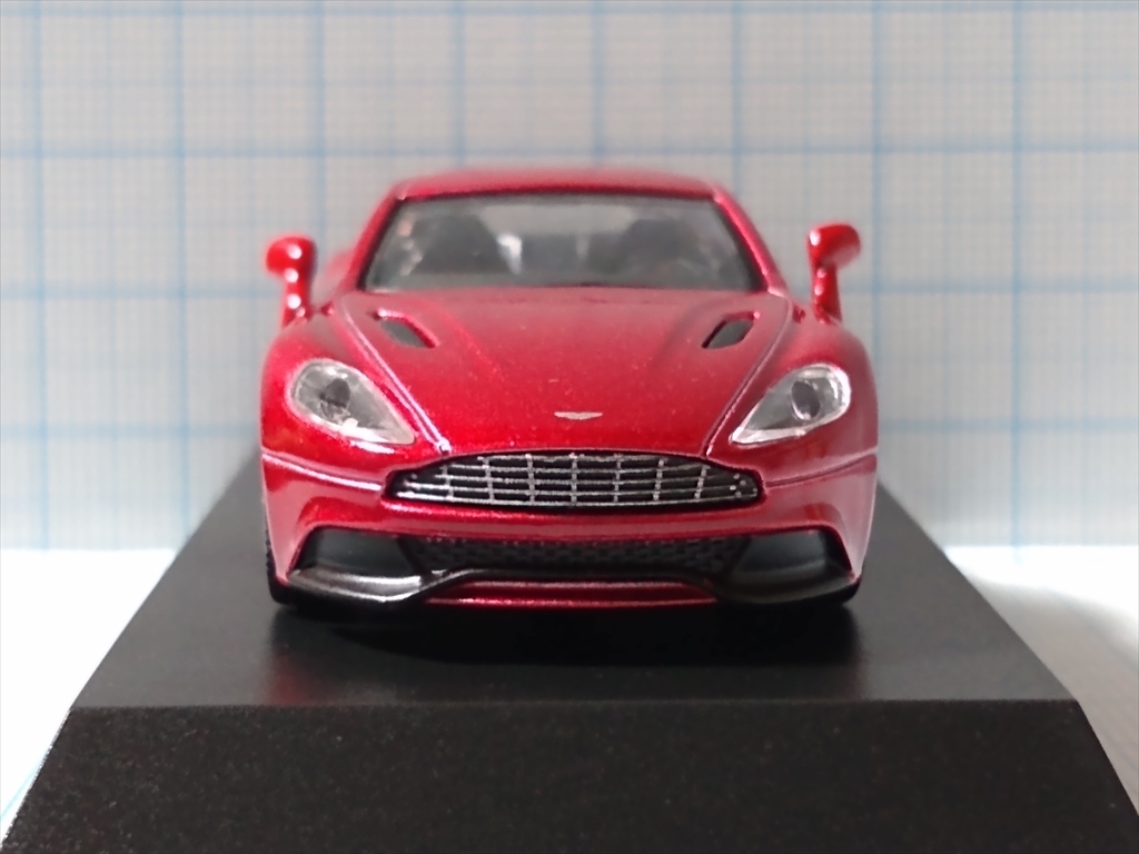 【激レア】Aston Martin DB12 1/64オフィシャルミニカーレッド XiaoGuang Model 1/64 Scale Aston Martin DB12 Coupe Green