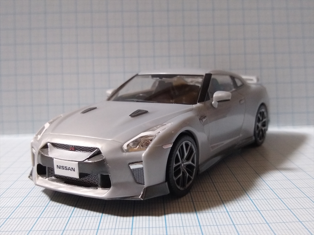 アオシマ ザ・スナップ キット NISSAN GT-R/アルティメイトメタルシルバーの画像３