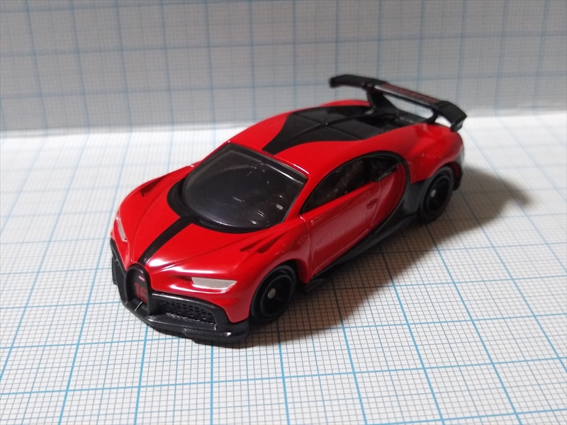 トミカ No.37 ブガッティ シロン ピュアスポーツ（初回特別仕様）の画像