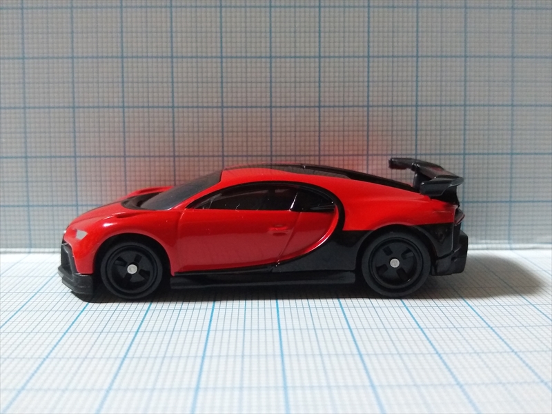 トミカ No.37 ブガッティ シロン ピュアスポーツ（初回特別仕様）の画像４