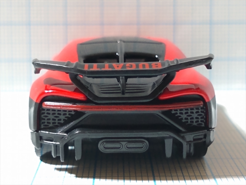 トミカ No.37 ブガッティ シロン ピュアスポーツ（初回特別仕様）の画像２