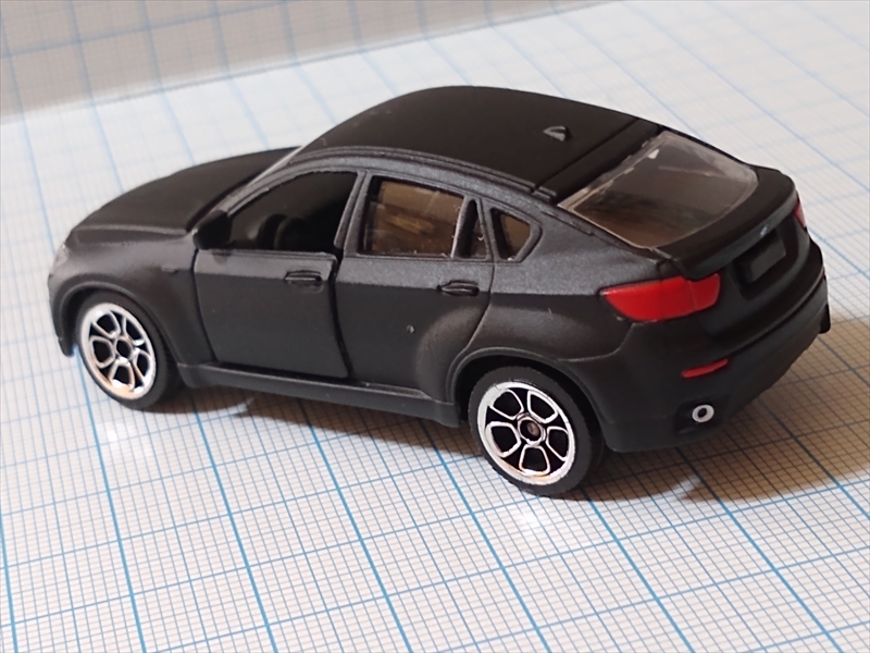 マジョレットミニカーBMW X6の画像